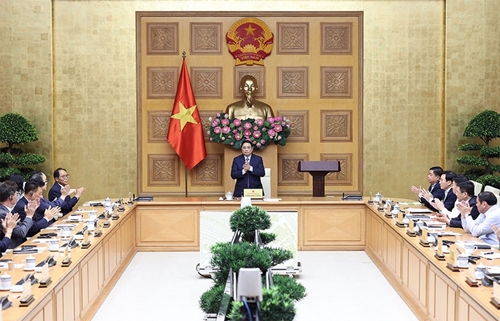 Thủ tướng Chính phủ Phạm Minh Chính đối thoại với đại diện các hiệp hội, doanh nghiệp Hàn Quốc 